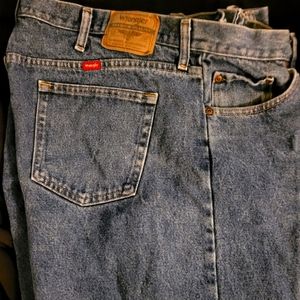 40x32 Wrangler Jeans